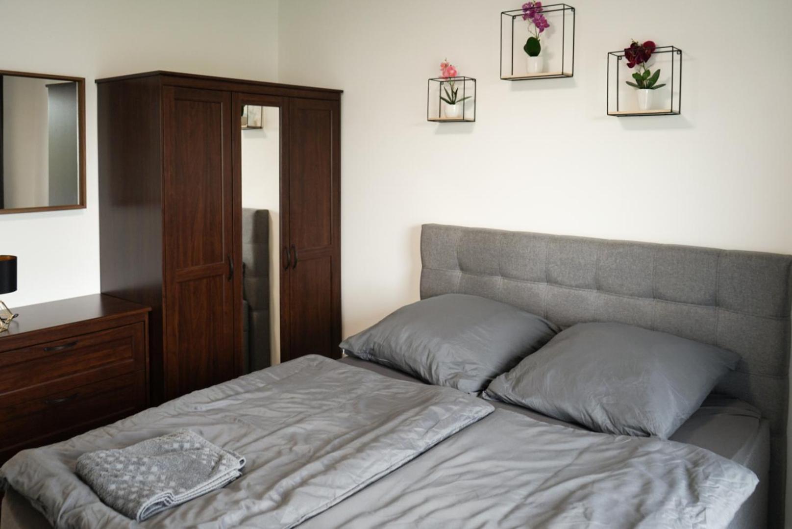 Moeblierte 3-Zimmer-Wohnung Nahe Duesseldorf In Duisburg-Sued Eksteriør billede